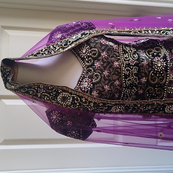 Designer Velvet Net Embellished Zardozi Diamond work Purple wedding Lehenga XS/S - Picture 9 of 16